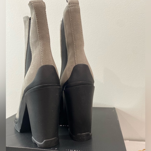 Marc Fisher Ramiro Leather Bootie 8 - Picture 9 of 11